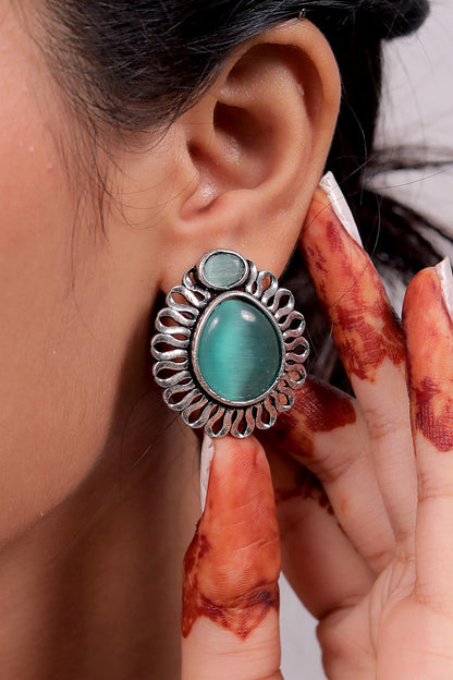 Tribal stud earrings trse230318