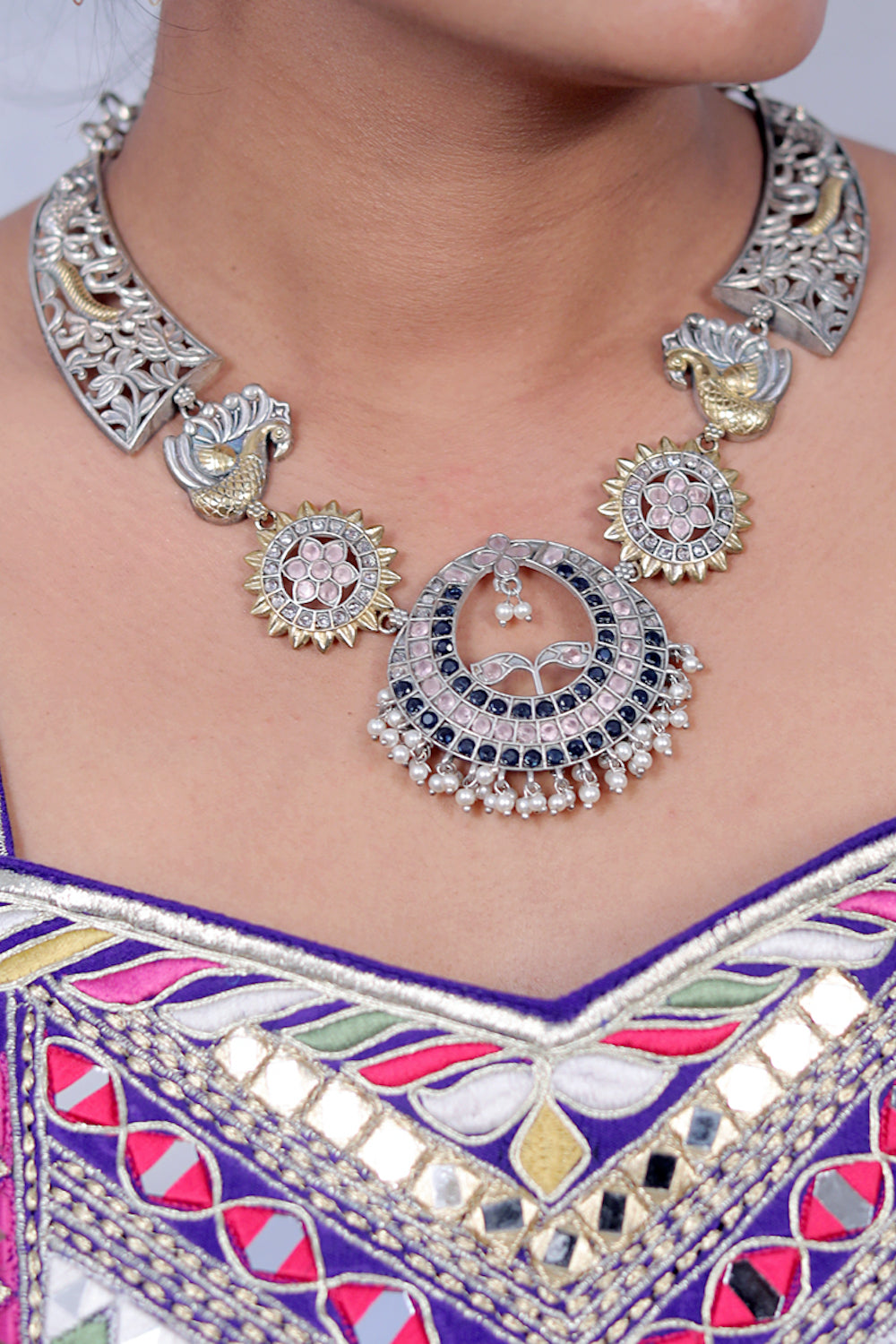 Tribal medium length necklace earrings set trcnes230440