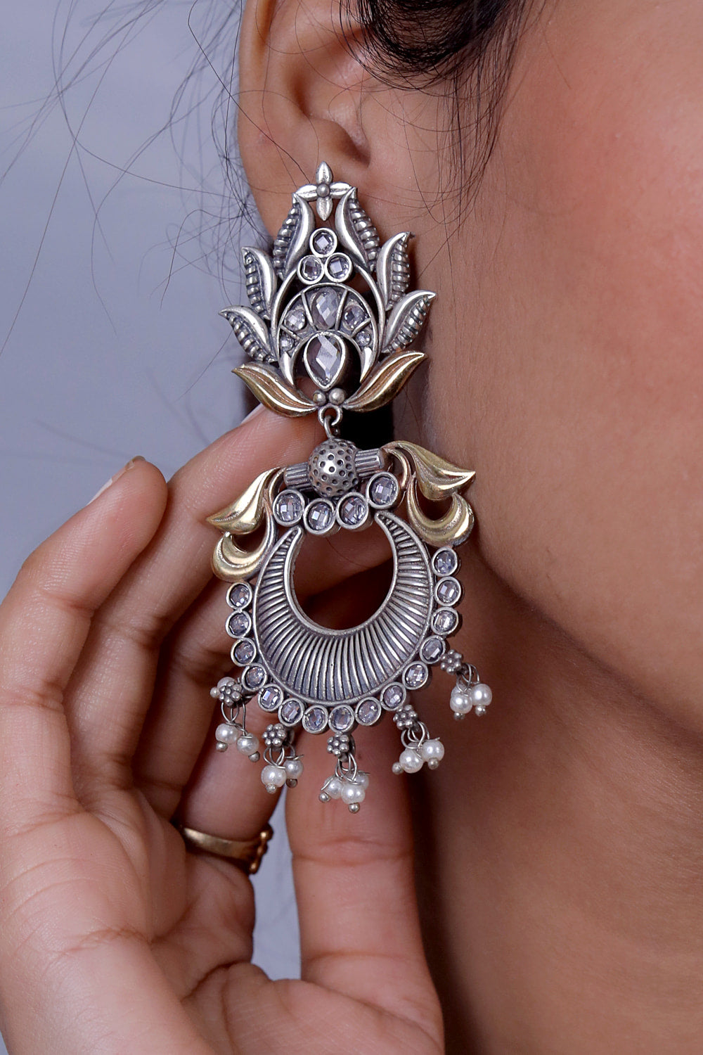 WHITE EARRINGS