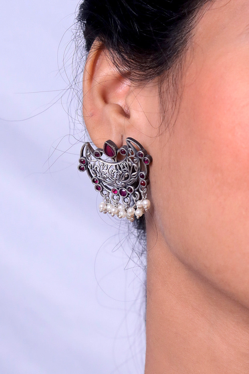 Tribal stud earrings trse230478