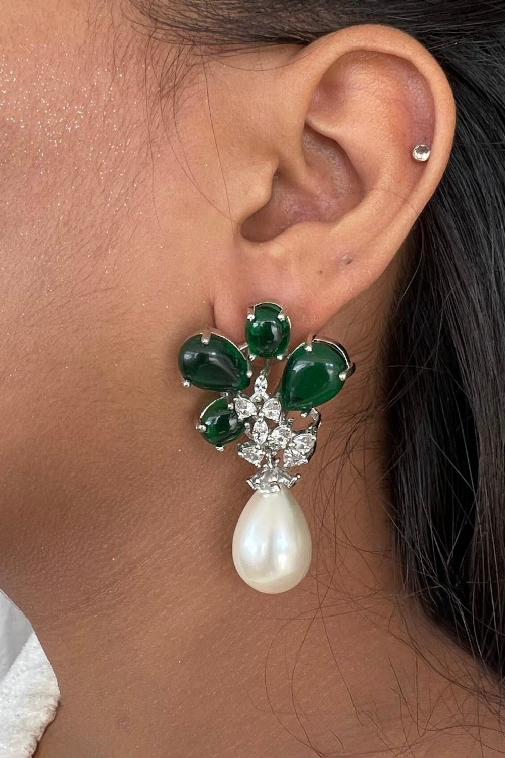 emerald pearl stud