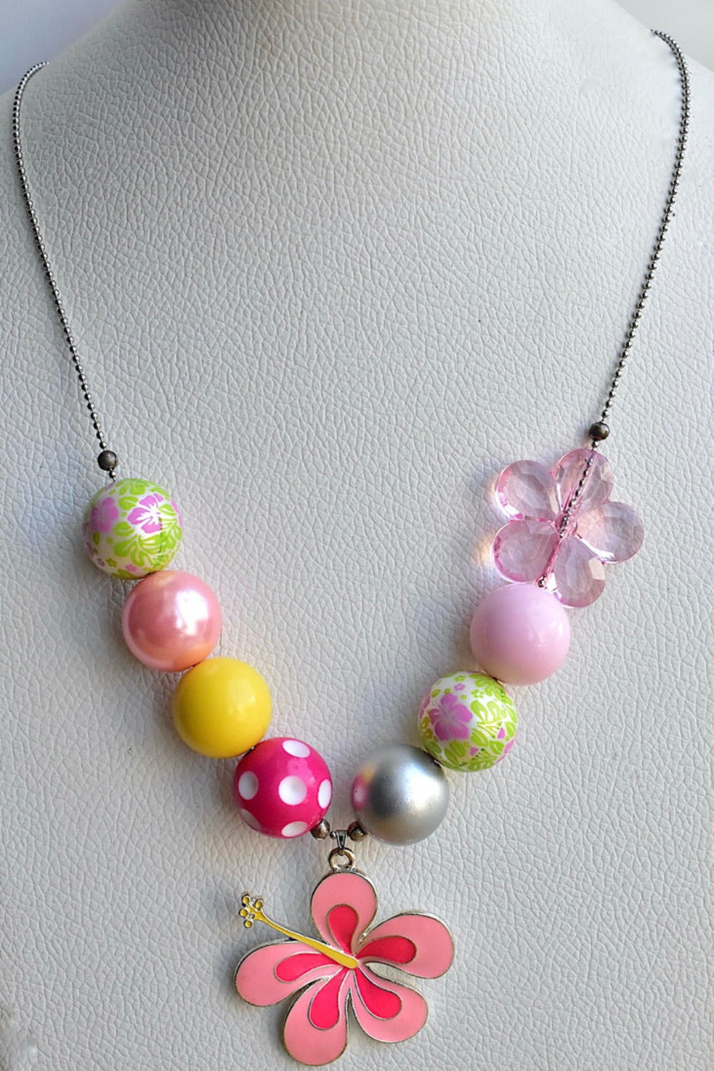 hibiscus necklace