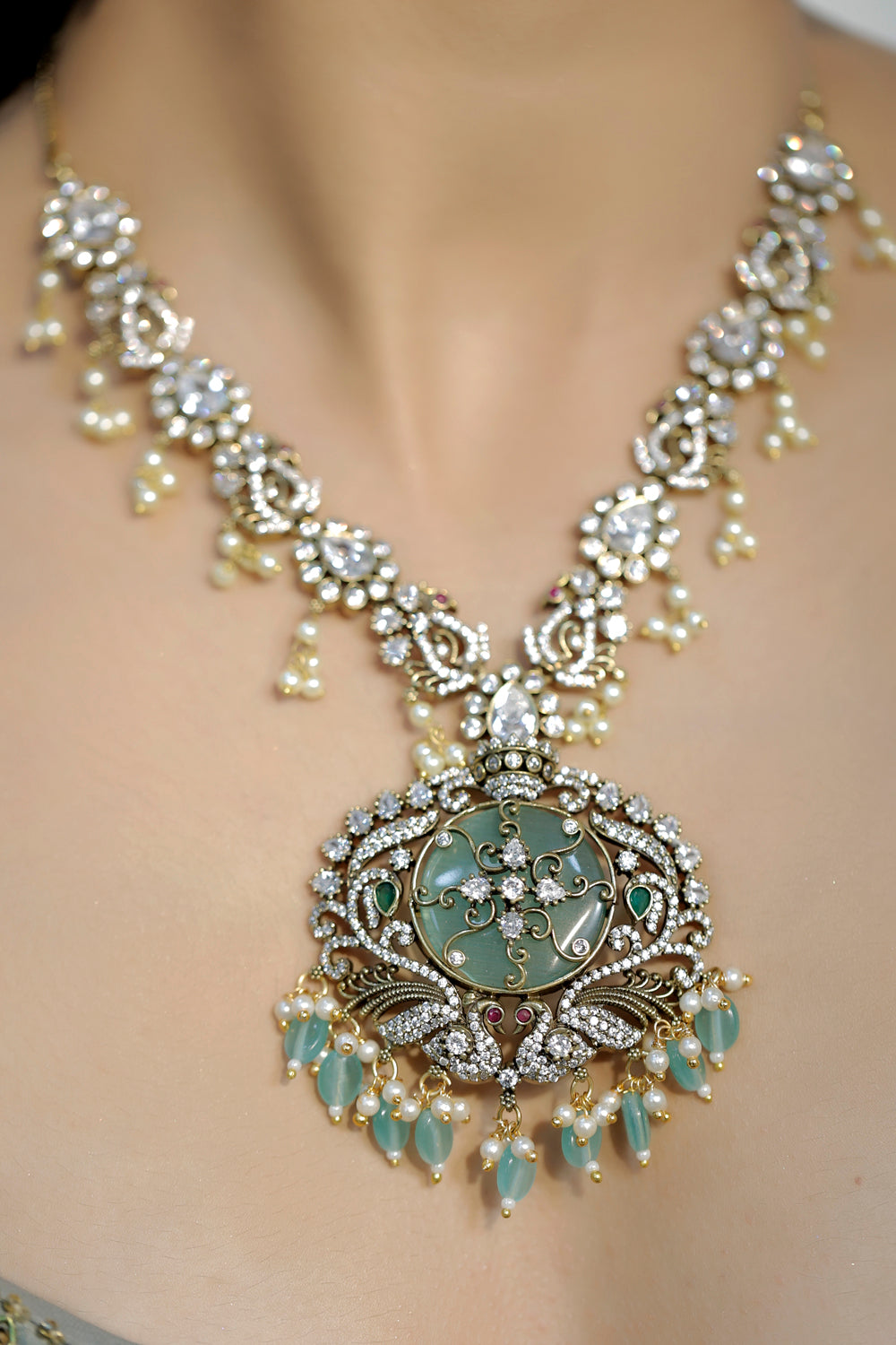 ad zirconia victorian kundan Choker Necklace Earrings Set