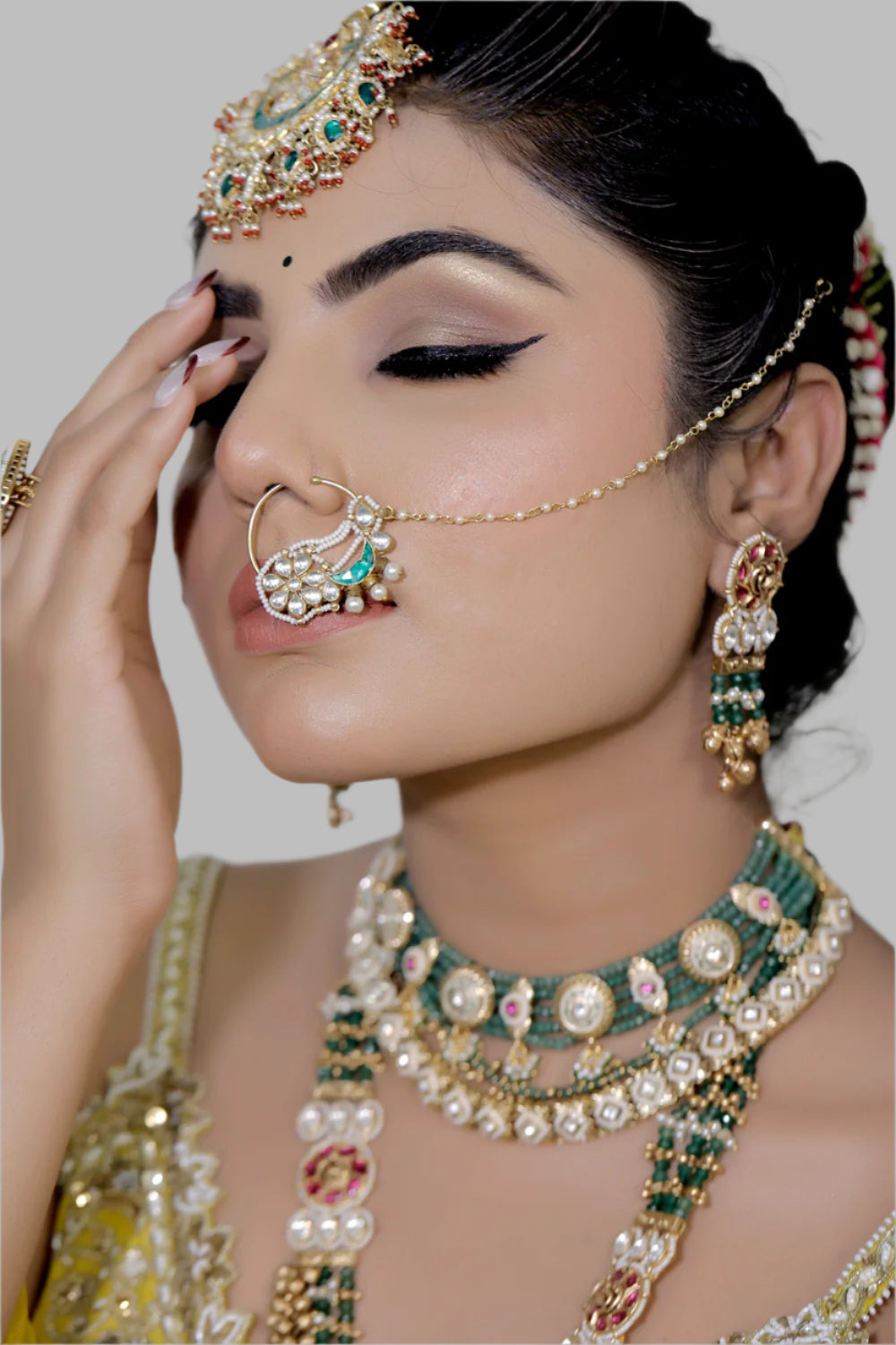 kundan green nose ring