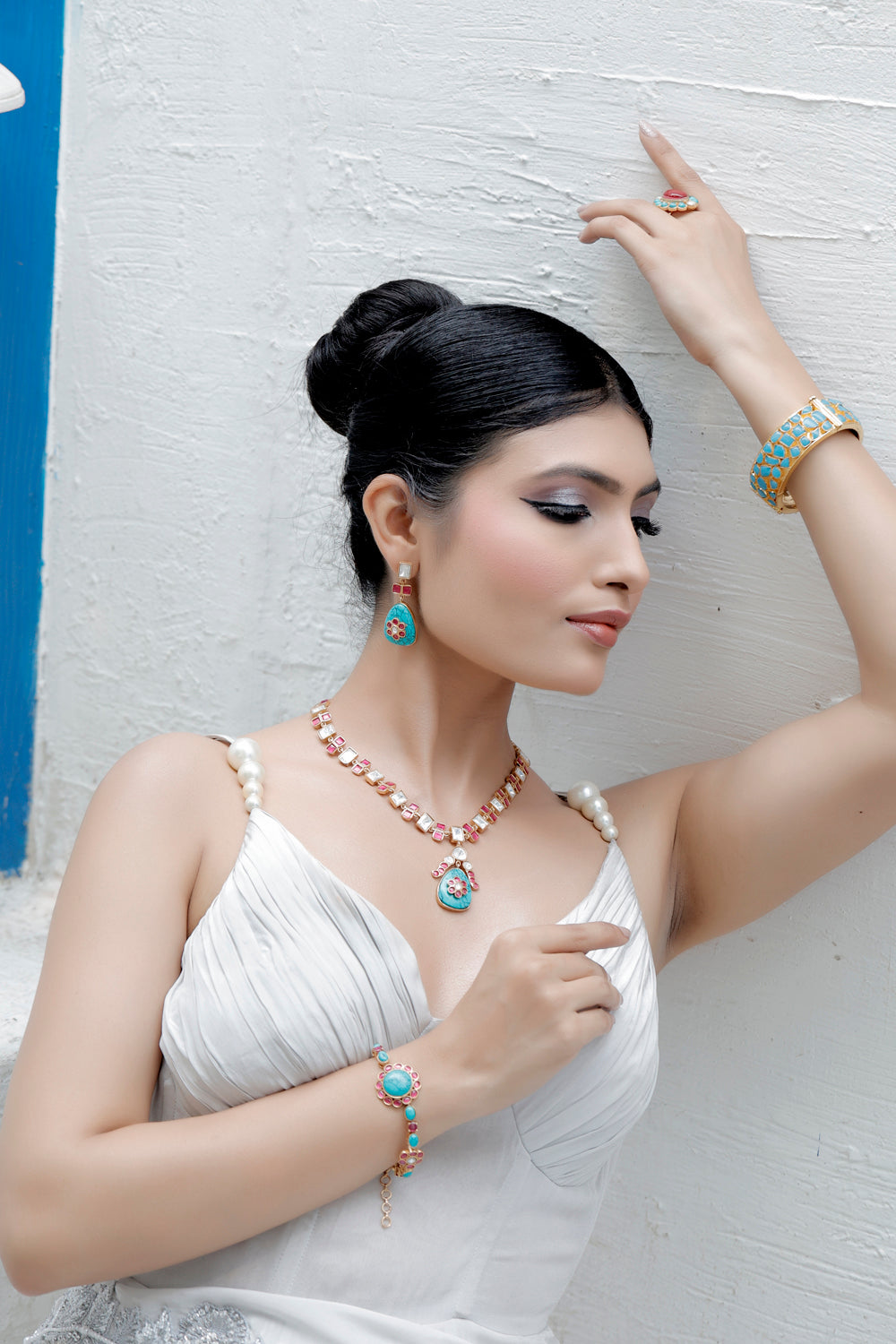 Kundan Long Necklace Earrings Set semi precious turquoise klnes240339
