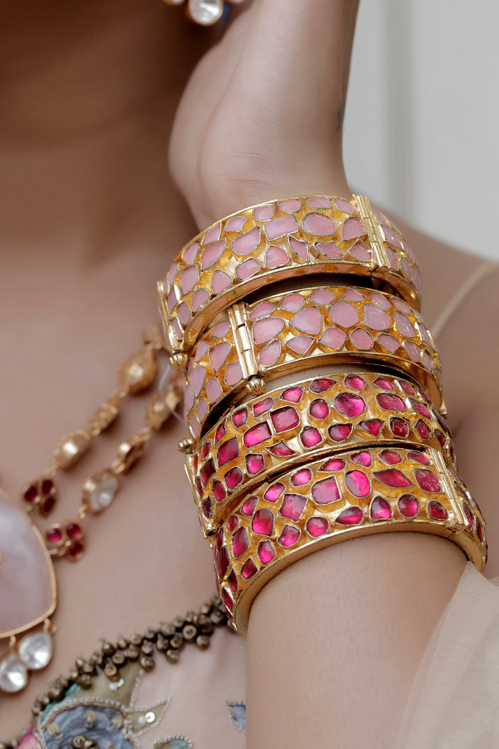 pink kundan bangle