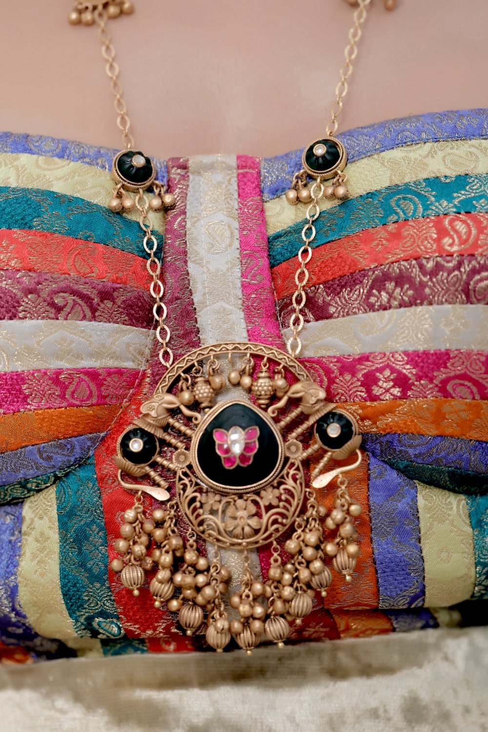 Jadau heritage inlay kundan long set klnes240491