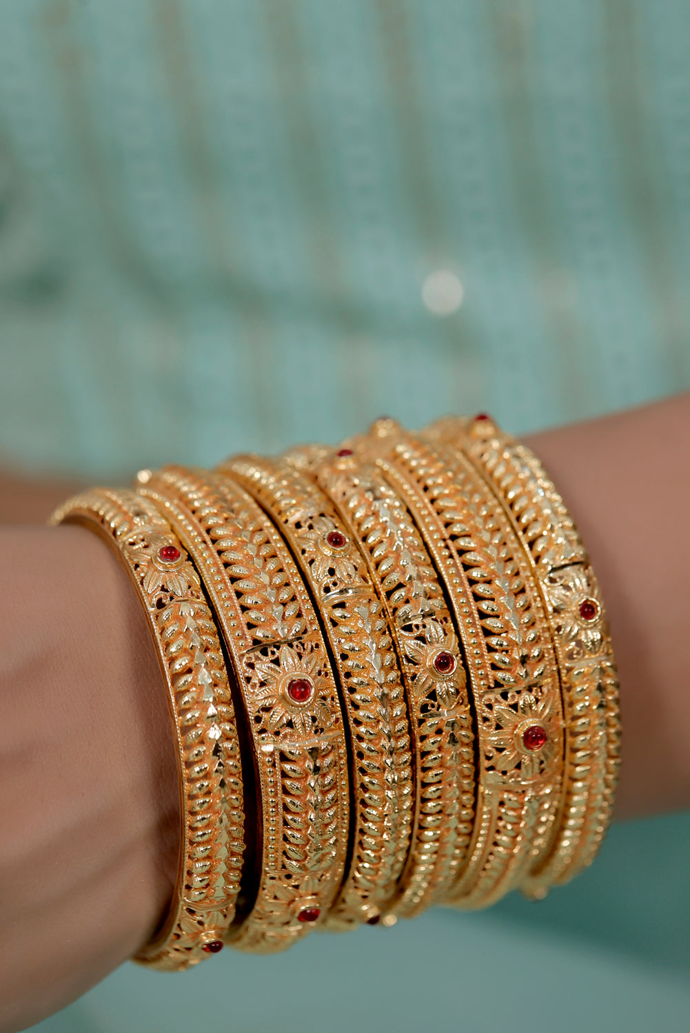 traditional indian bangle set chudas set