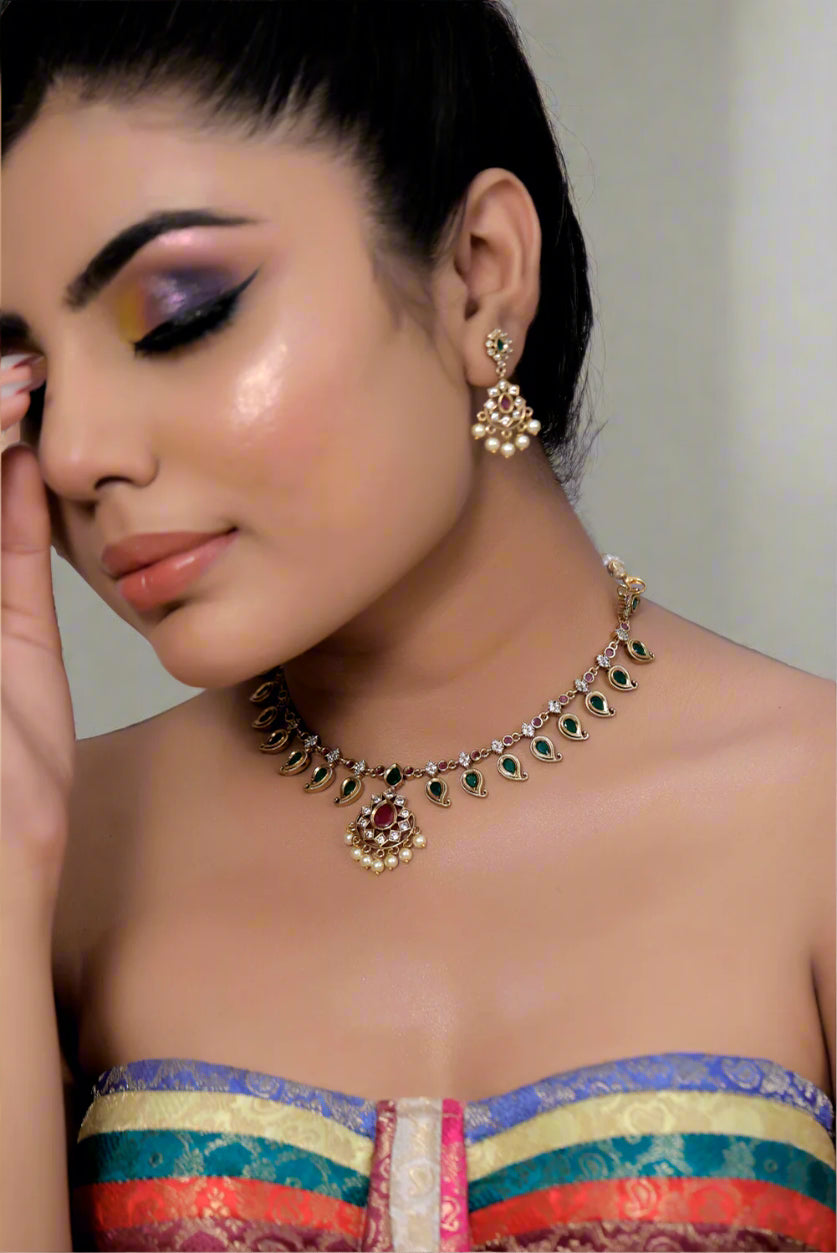 delicate gold necklace set