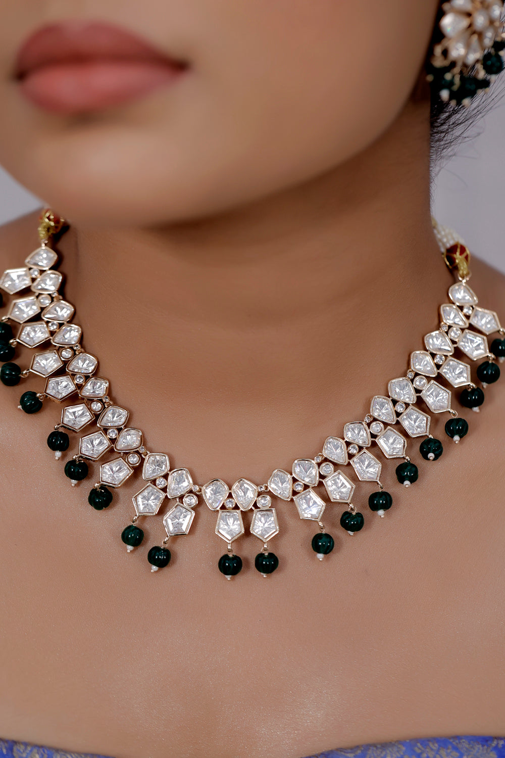 emerald kundan choker