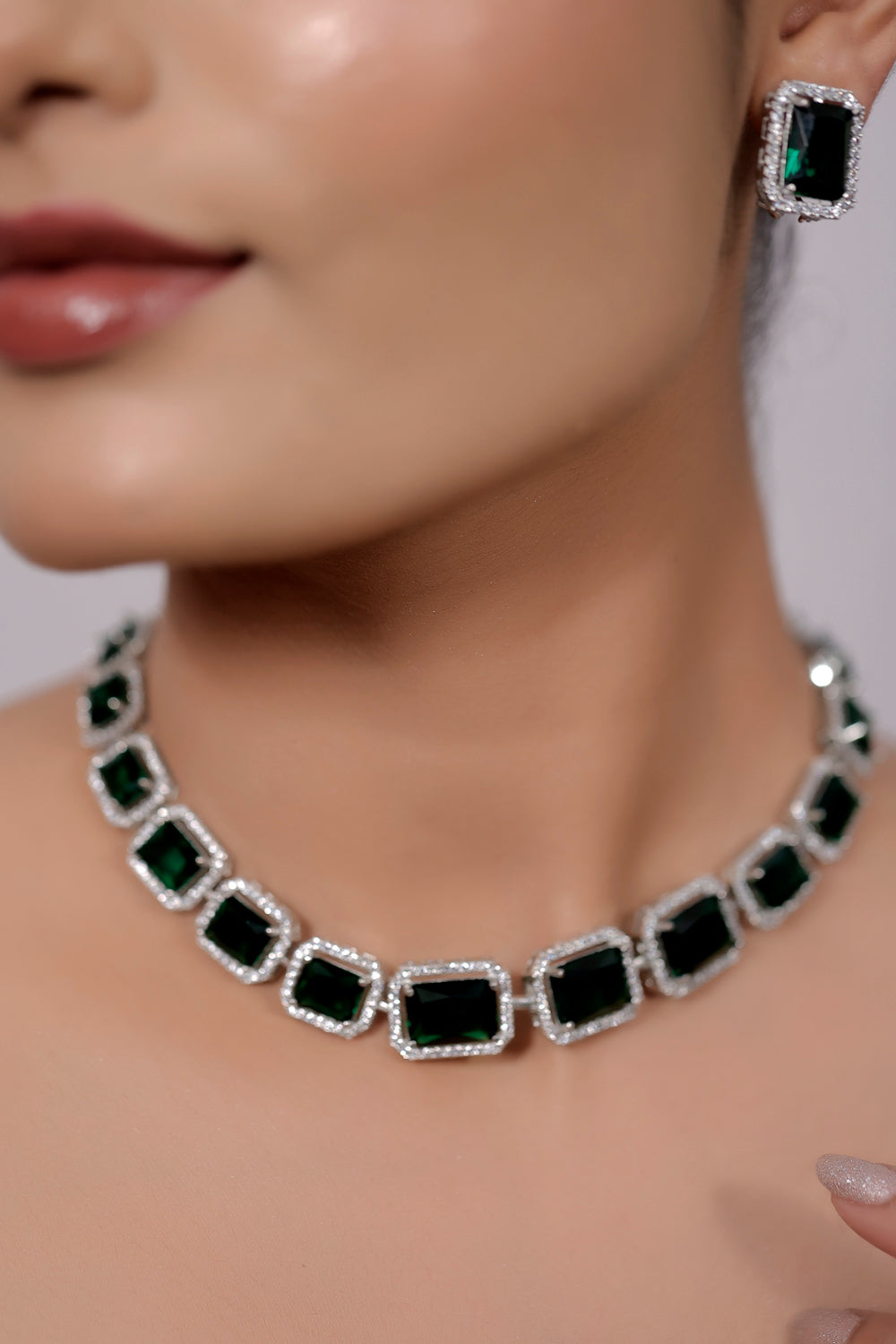 Silver Emerald Necklace Earrings Set ssnes250179