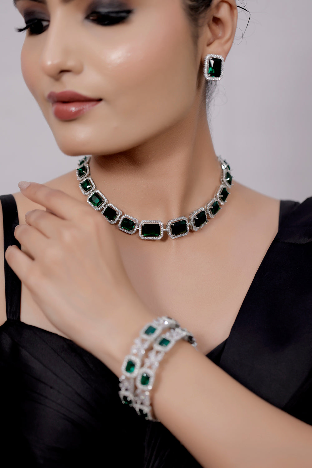 Silver Emerald Necklace Earrings Set ssnes250179