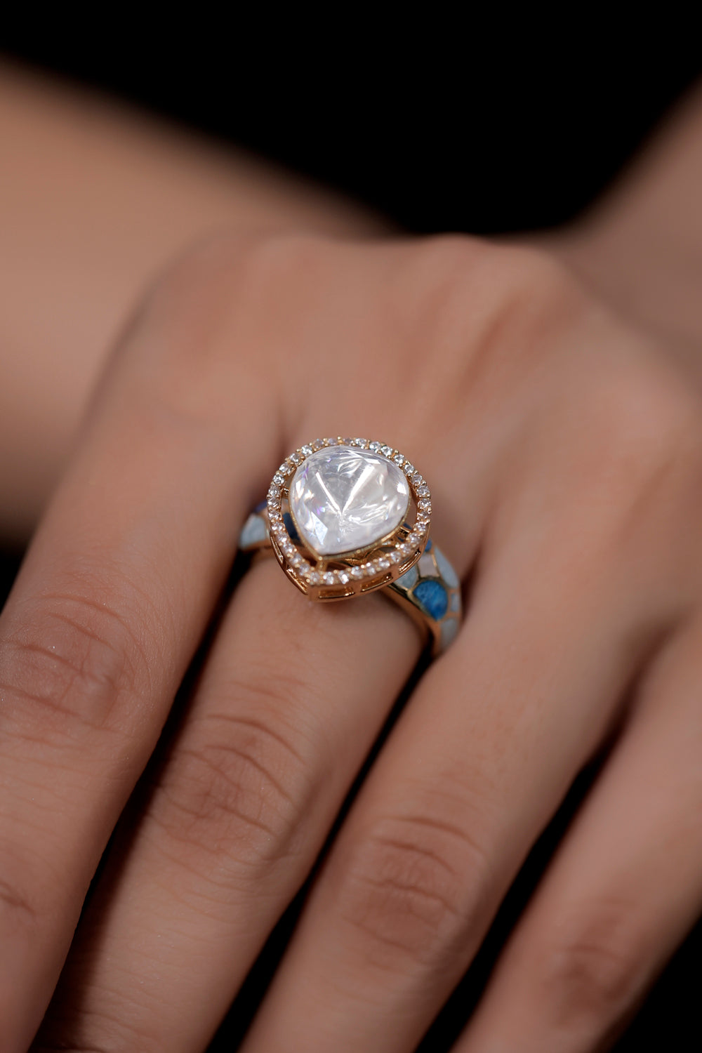 fine sky blue finger ring