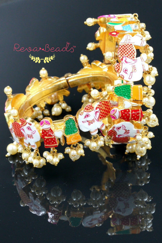 baarat theme bangles