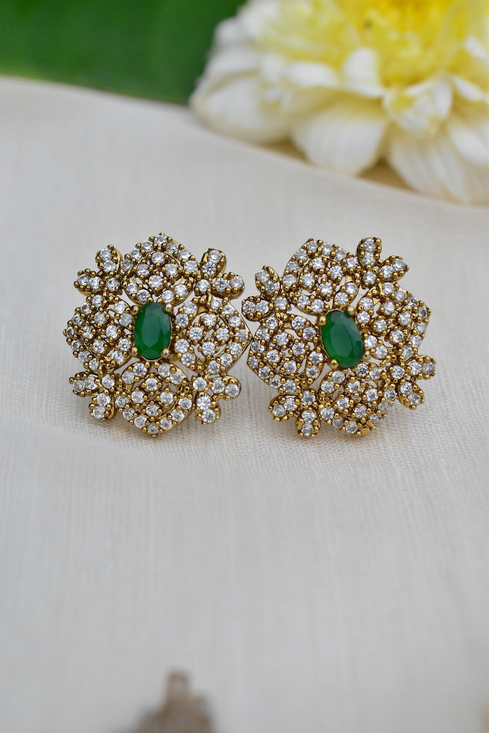 victorian polish zircon emerald stud earrings