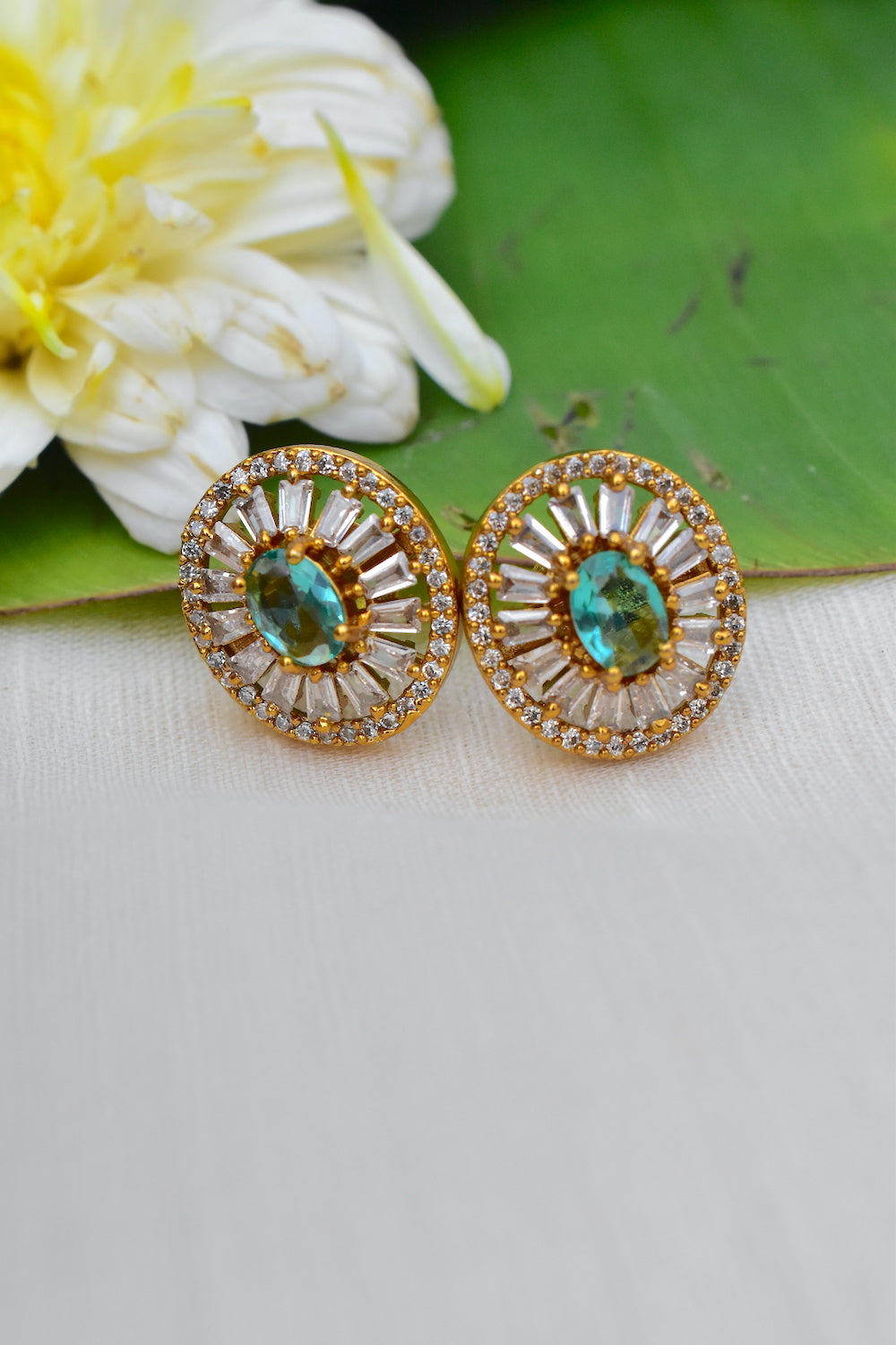 Ad zircon antique gold polish oval stud earrings adgpse250291
