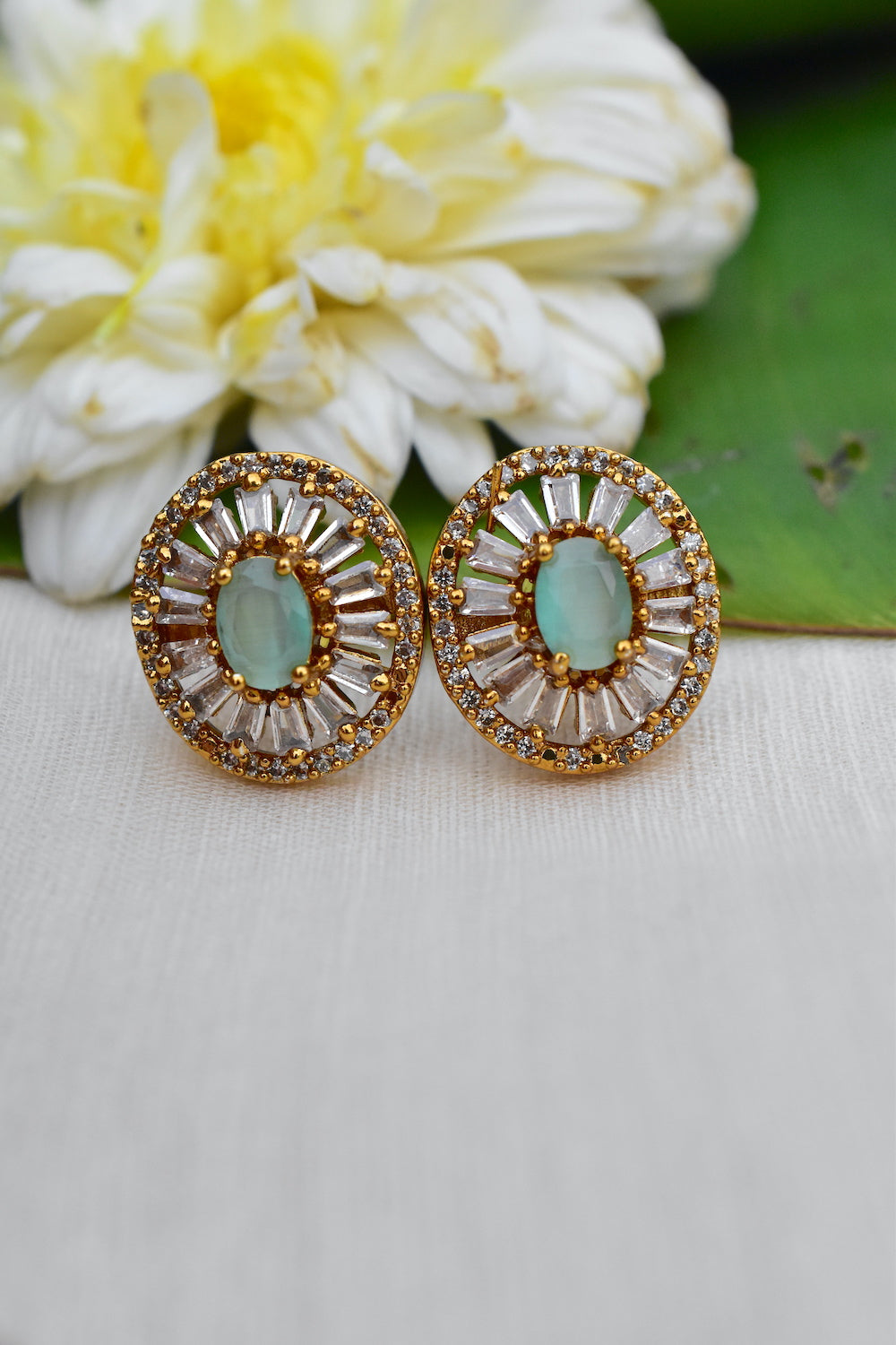 Ad zircon antique gold polish oval stud earrings adgpse250291