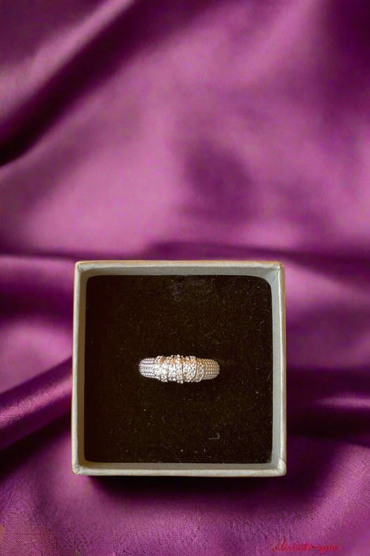 ad silver finger ring