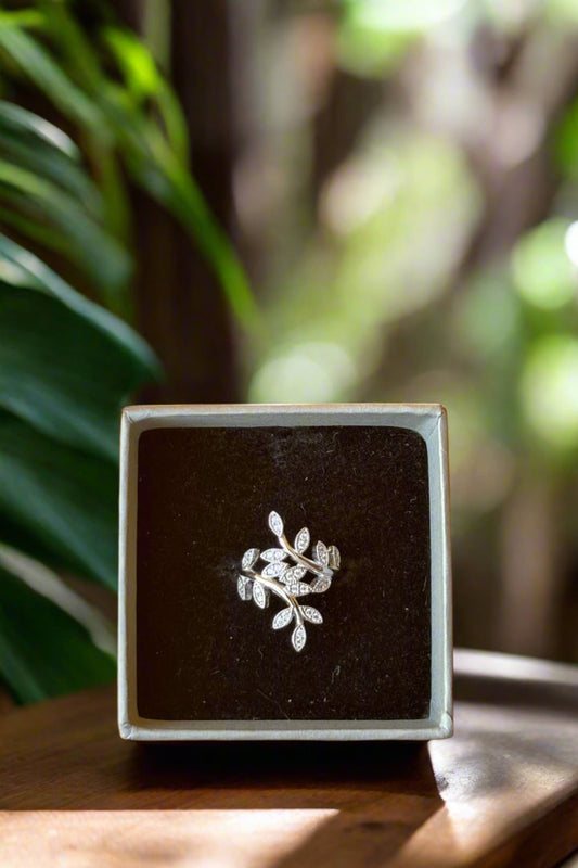 ad silver finger ring