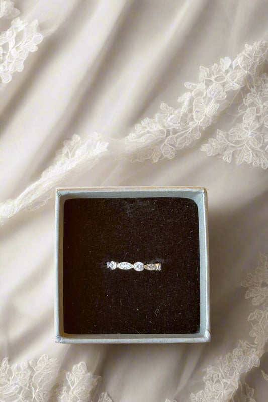 ad silver finger ring