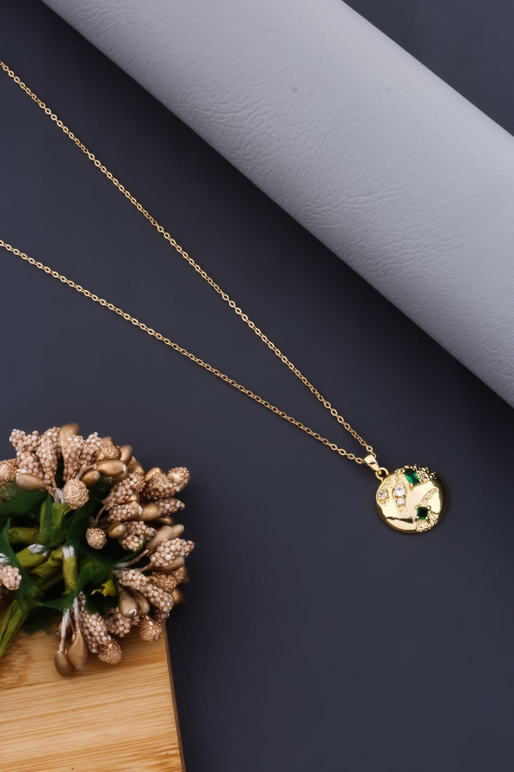 green stone pendant necklace