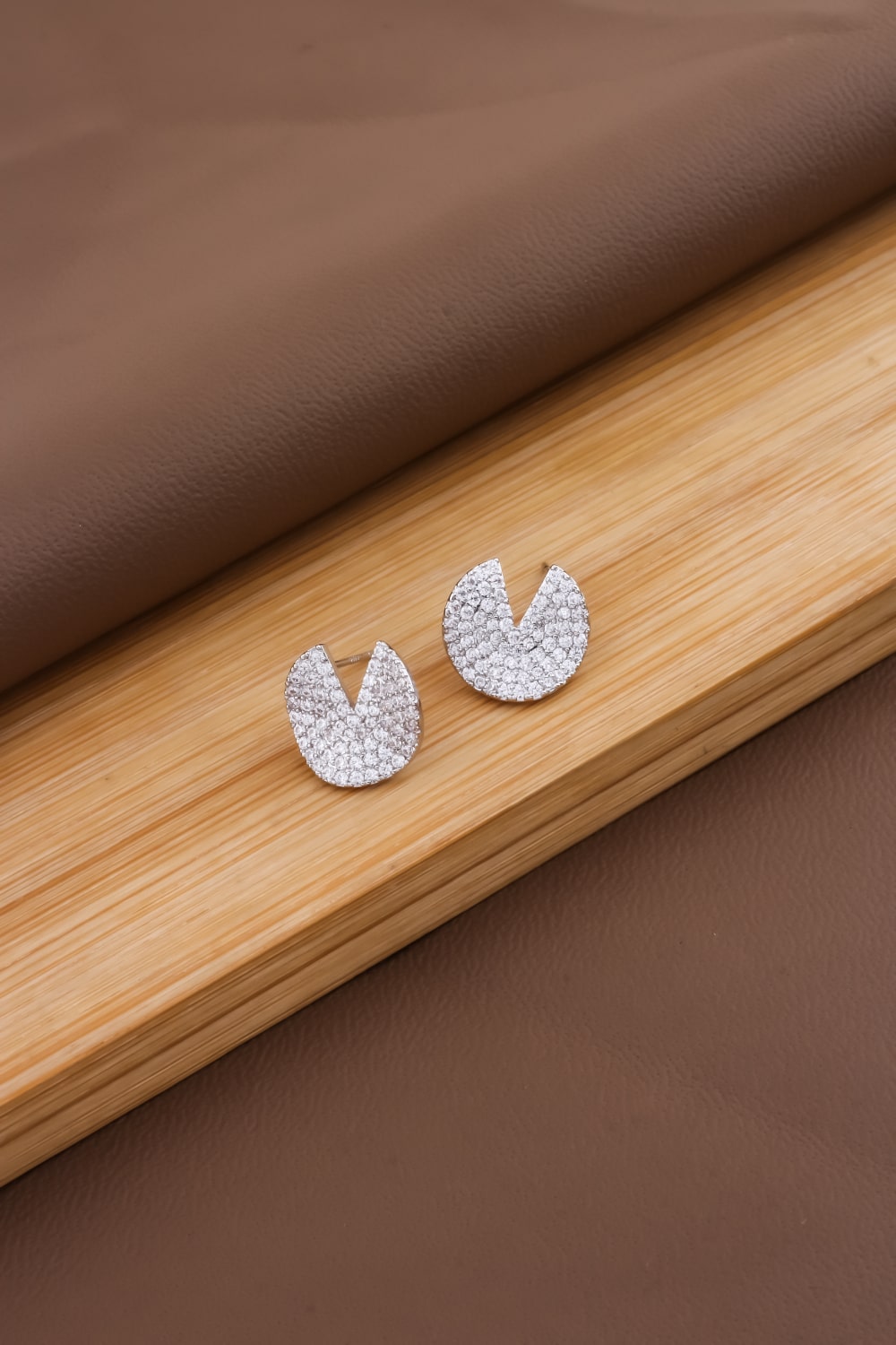 ad zircon pac-man stud earrings