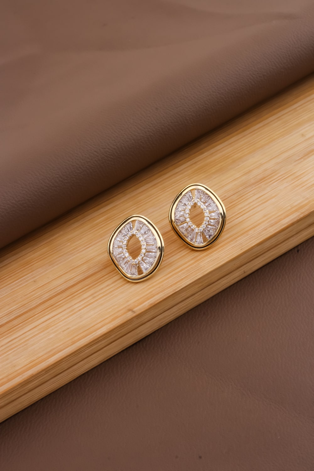 ad zircon leaf stud earrings