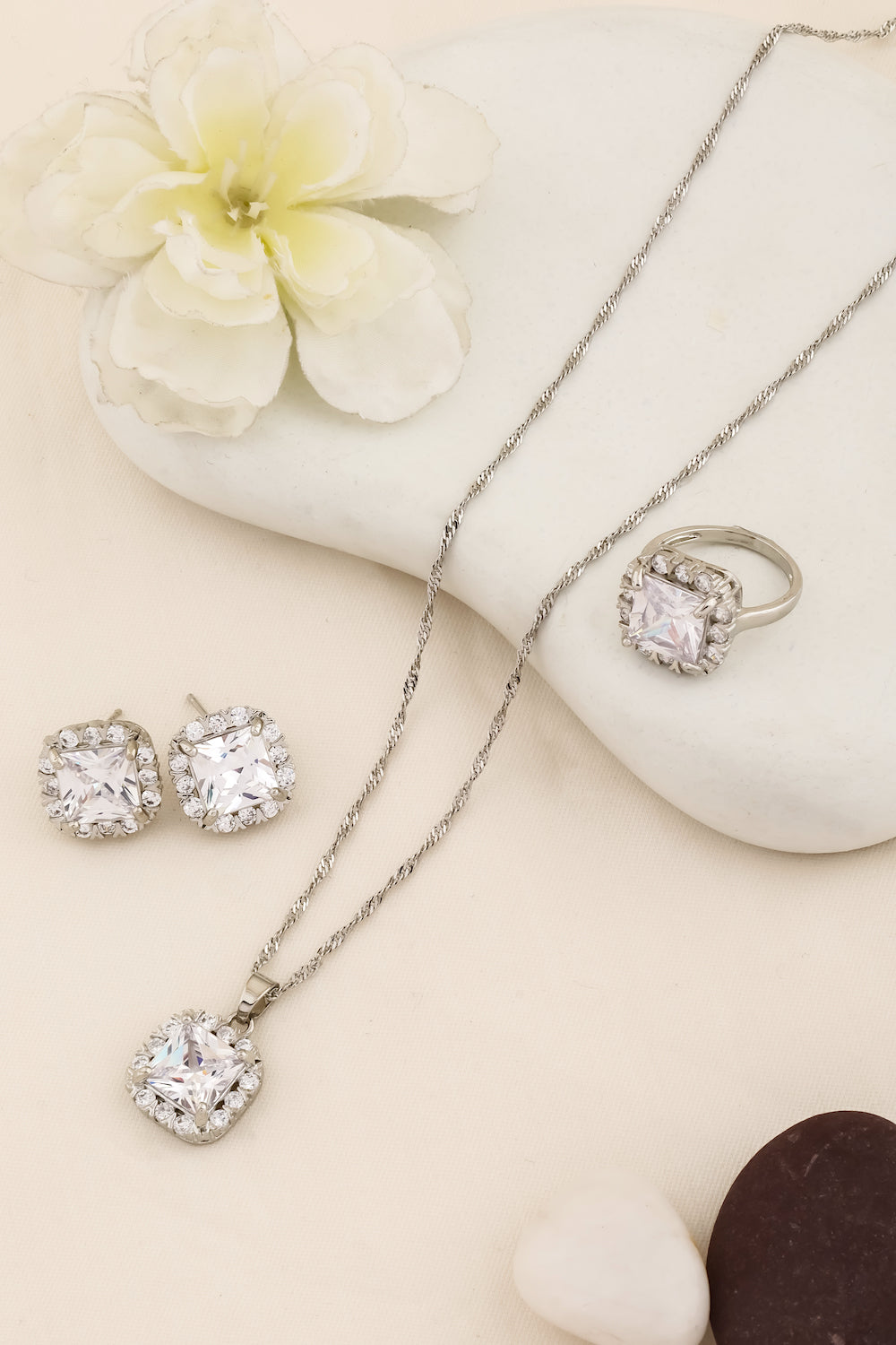 big solitaire chain pendant, stud earrings and finger ring set in silver and gold