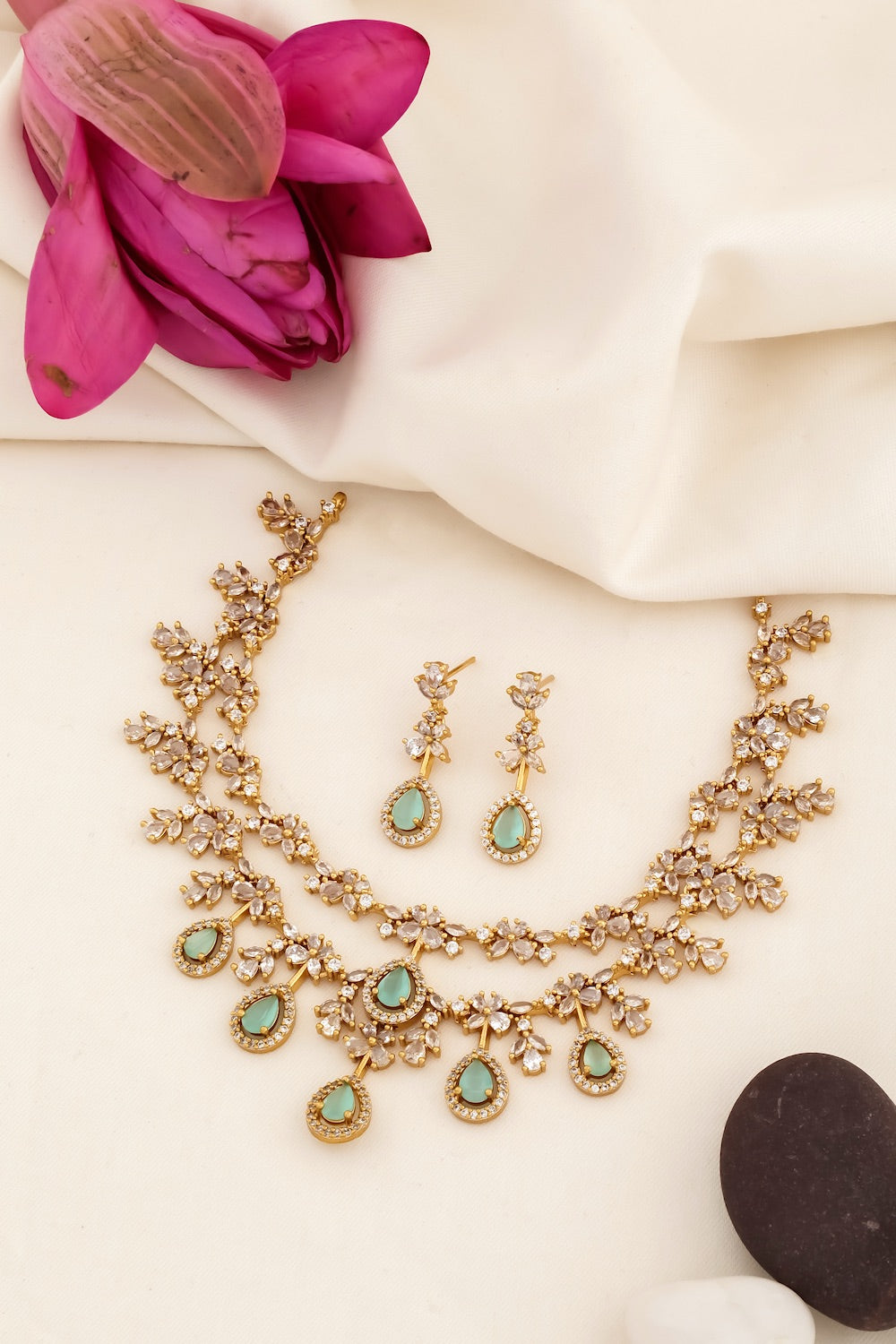 mint necklace