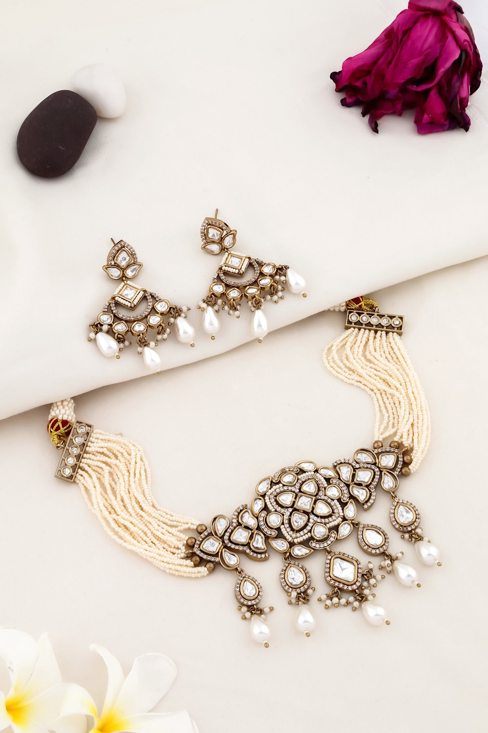 tyaani kundan pearl victorian polish