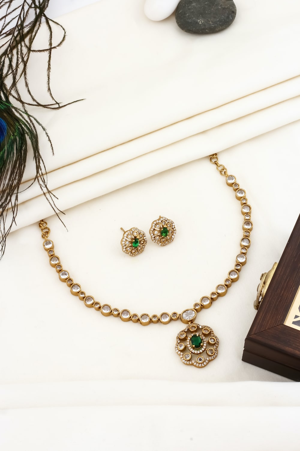 delicate choker set