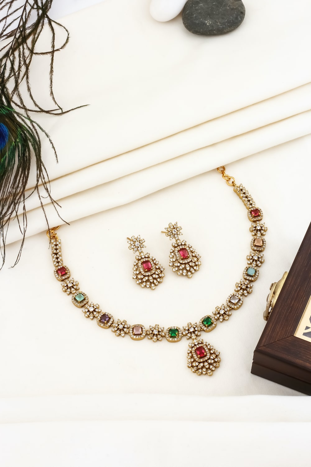 navratna necklace