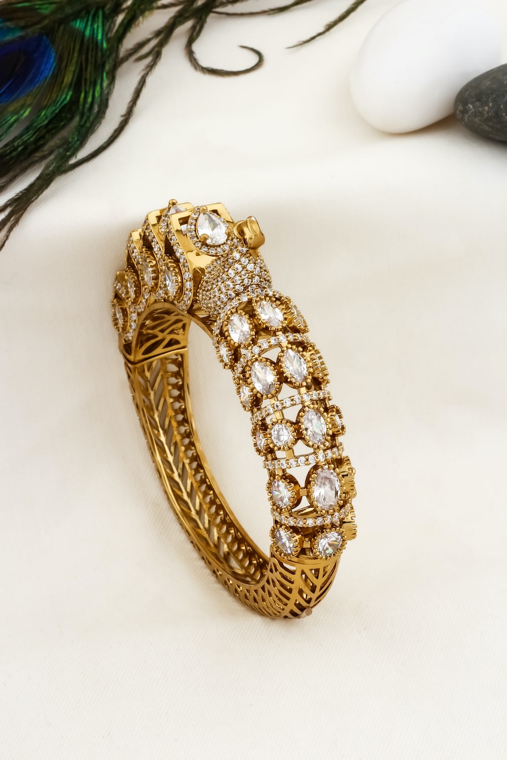 peacock kada
