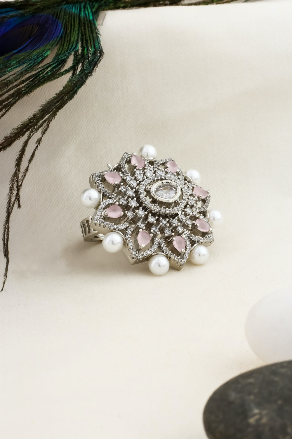 cocktail finger ring