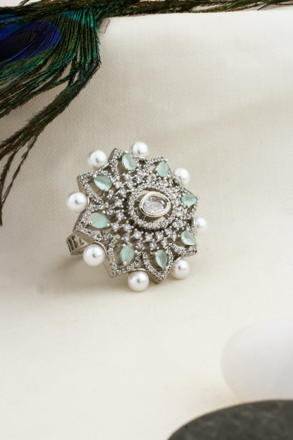 mint finger ring