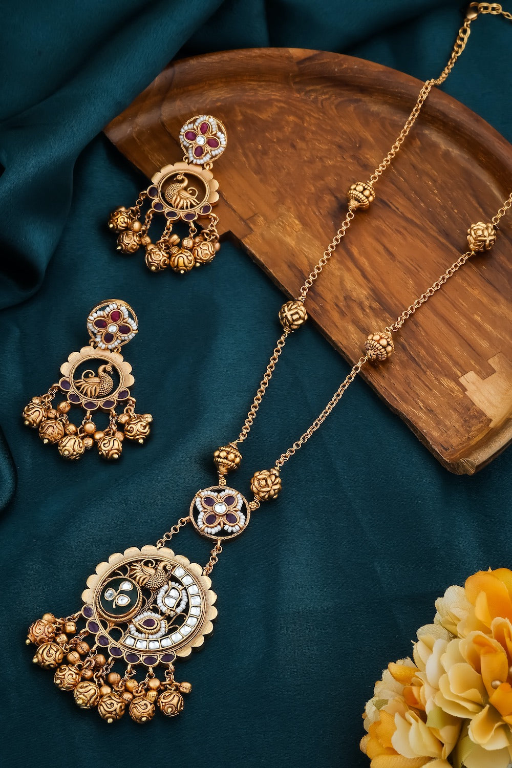 green kundan jewellery