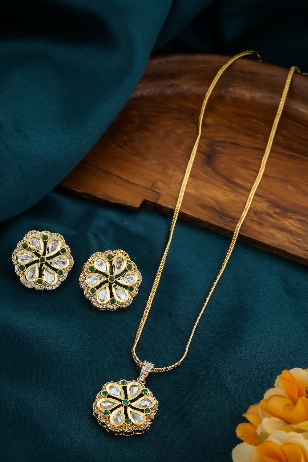 jadau kundan set
