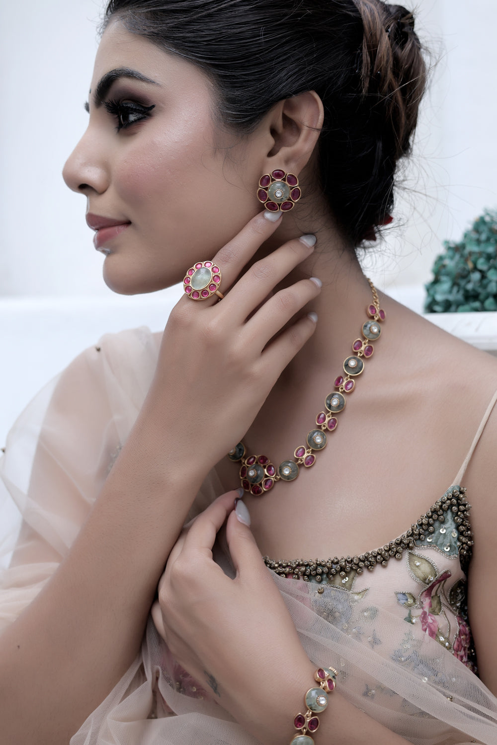 semi preciousprehnite pota ruby inlay in matte gold with stud earrings finger ring