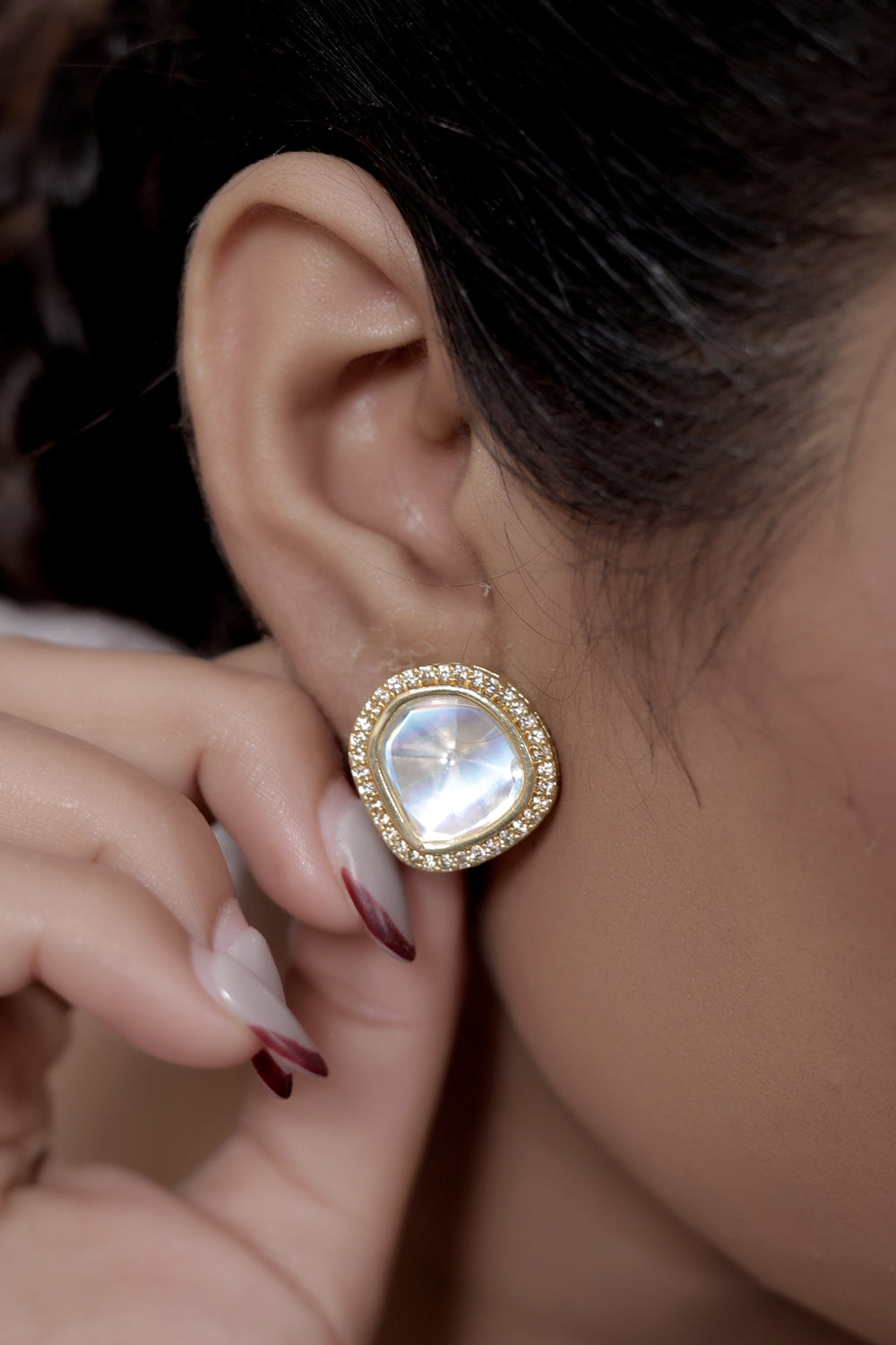 kundan stud earrings