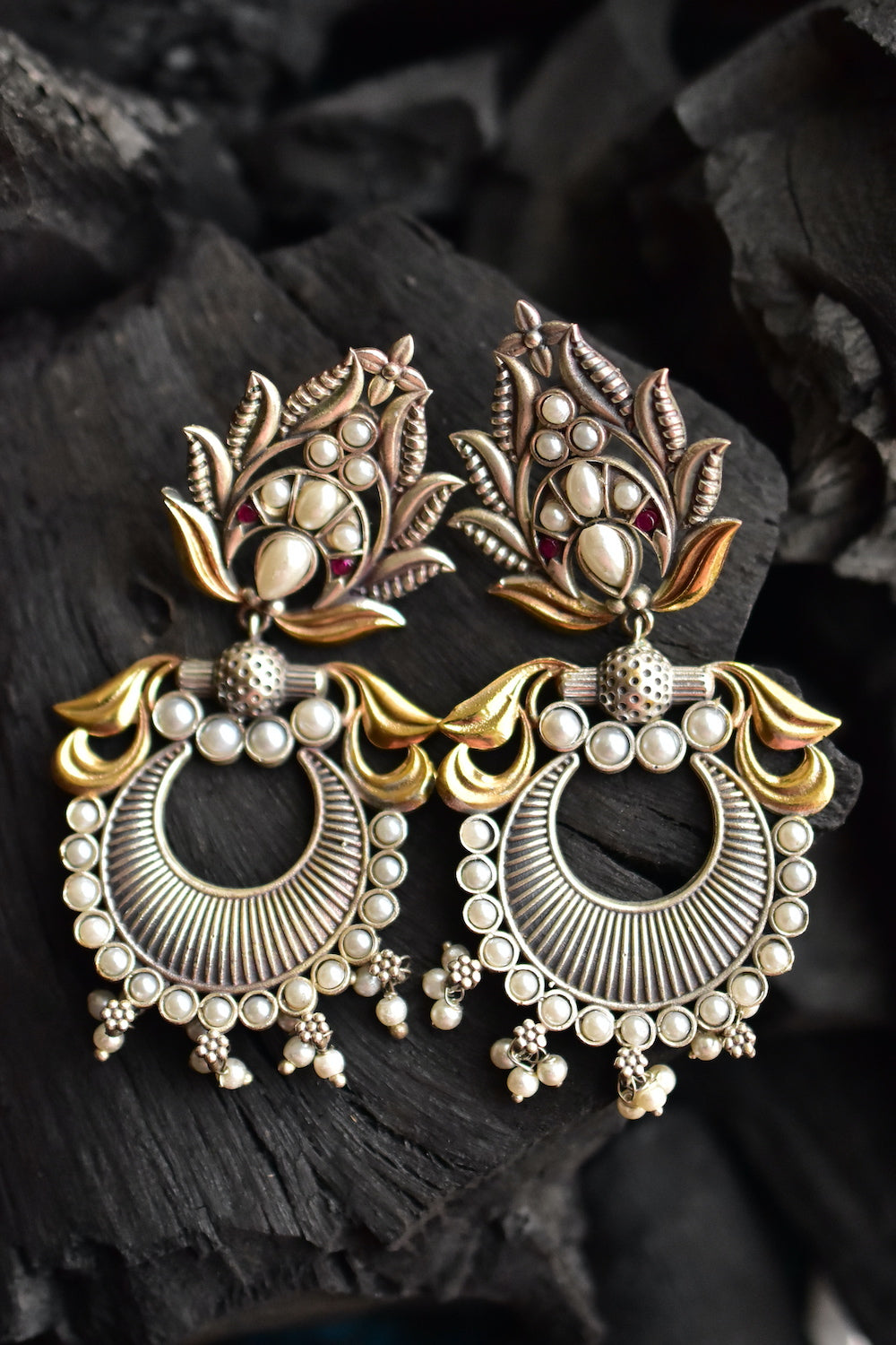 Tribal chandbali earrings trce230580