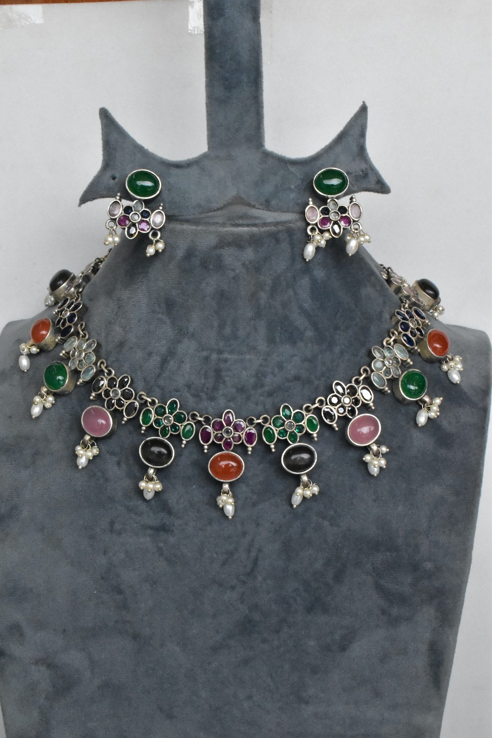 navratna choker