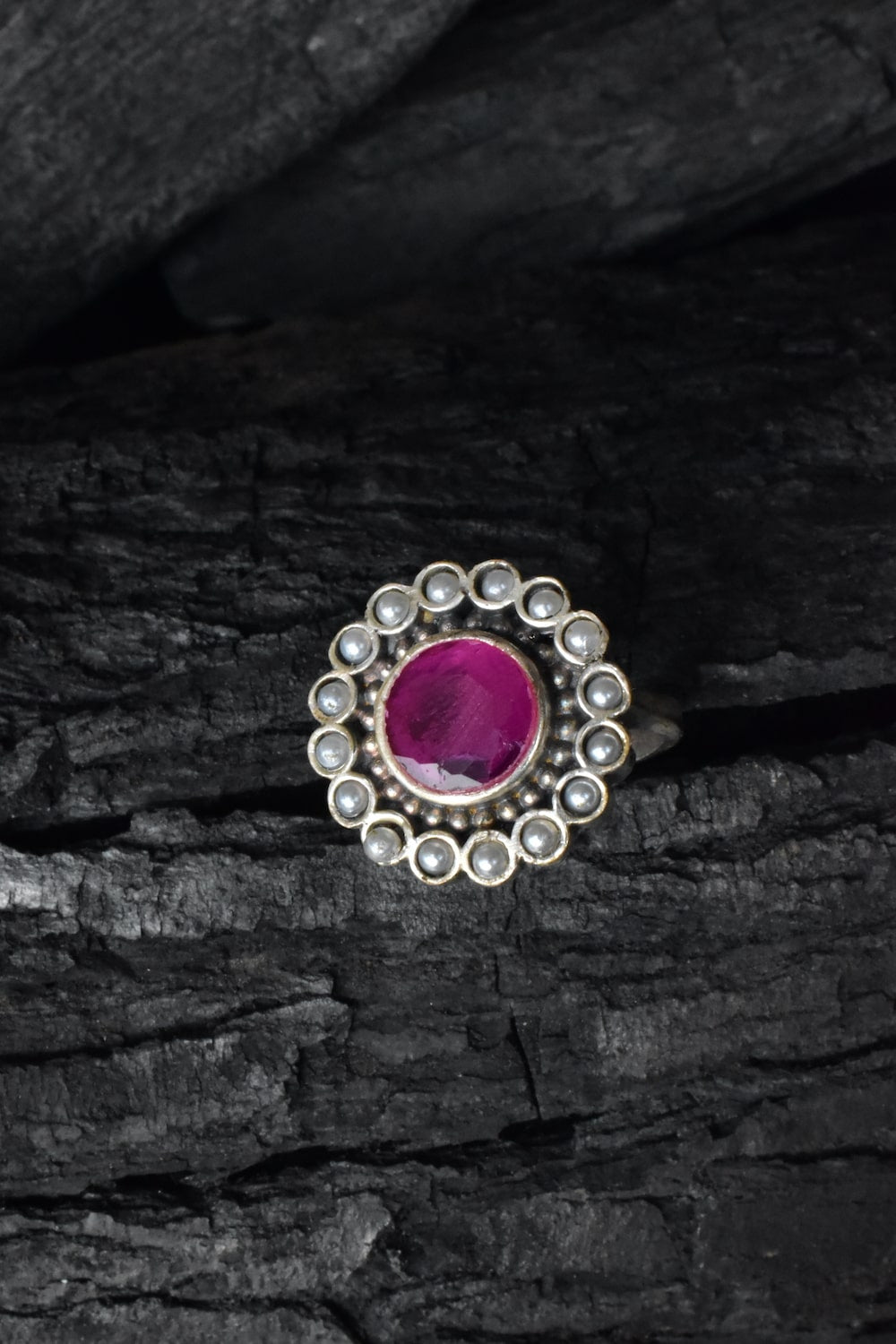 pearl oxidised ring