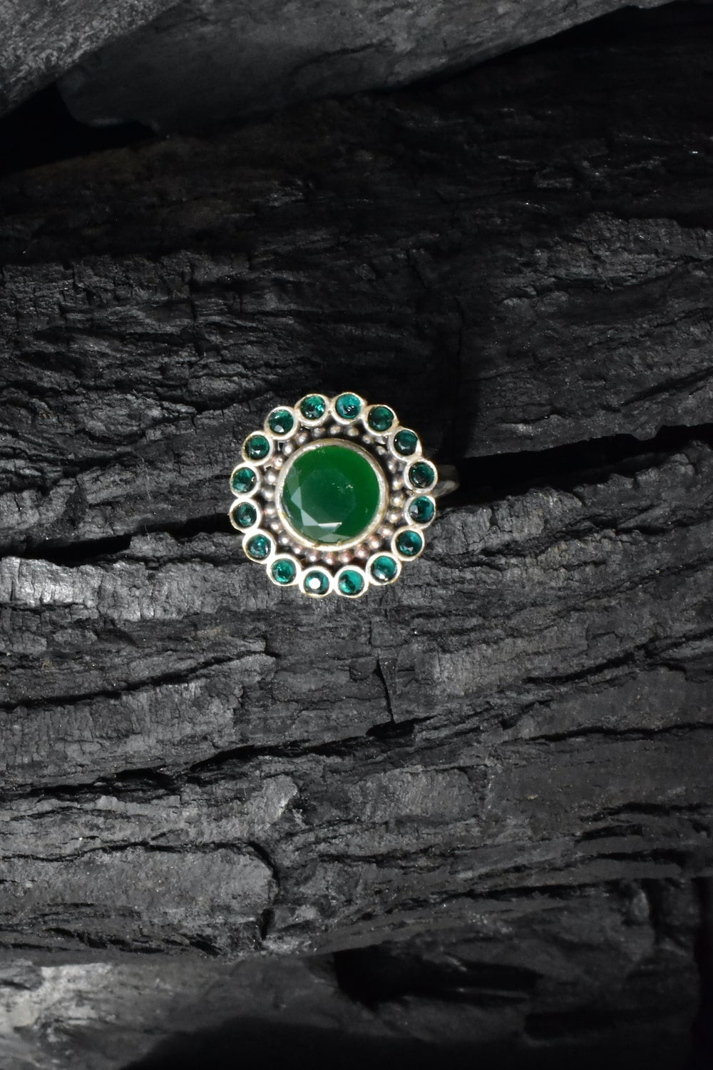 emerald green ring