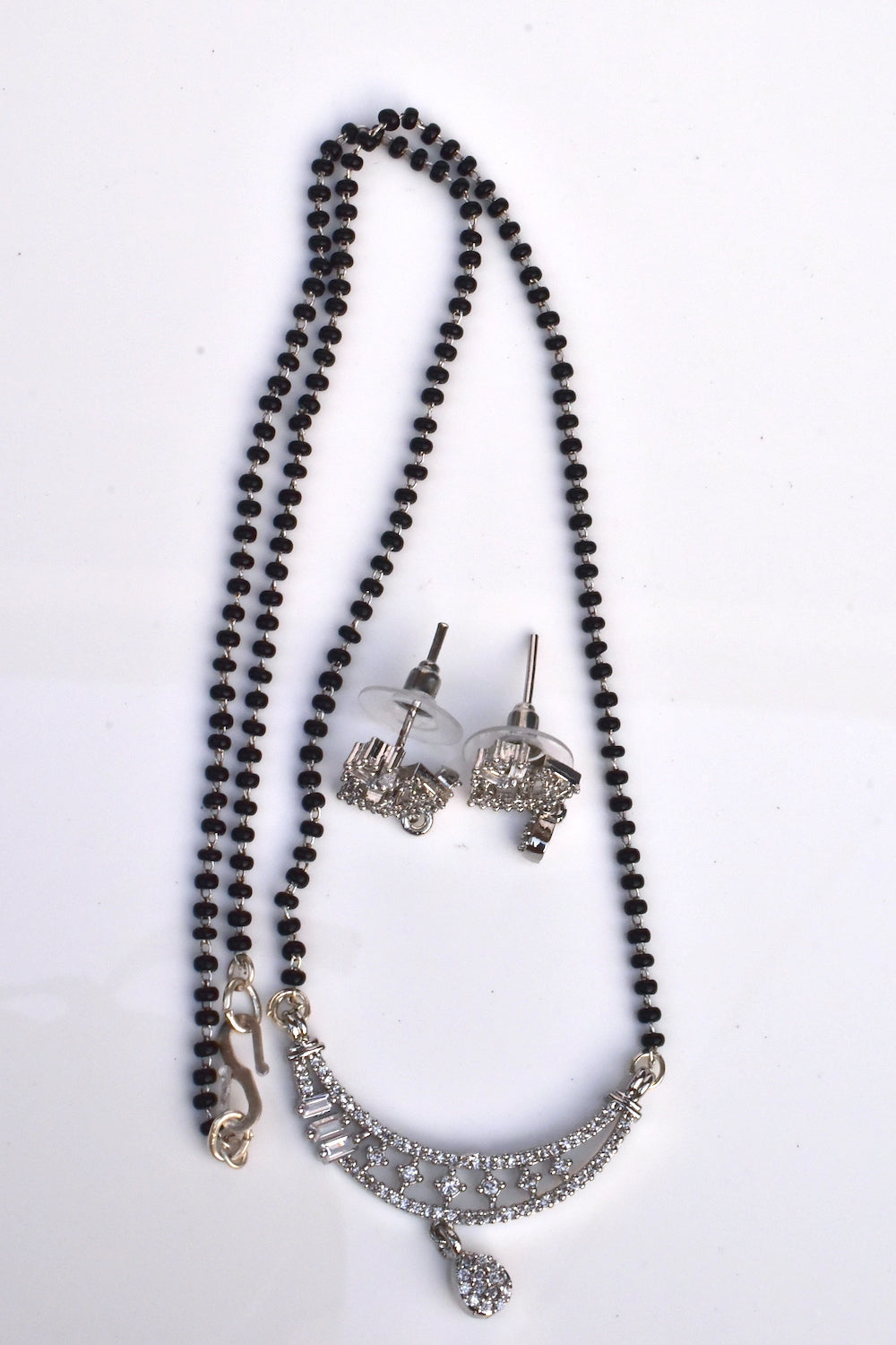 ad silver necklace set