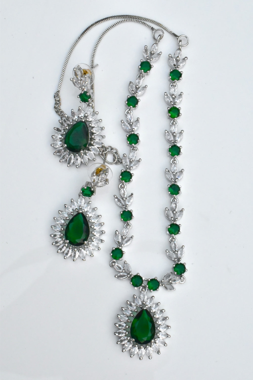 green ad necklace set