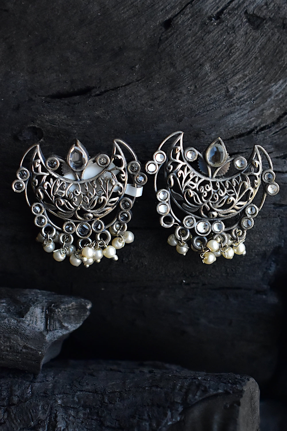 Tribal stud earrings trse230478