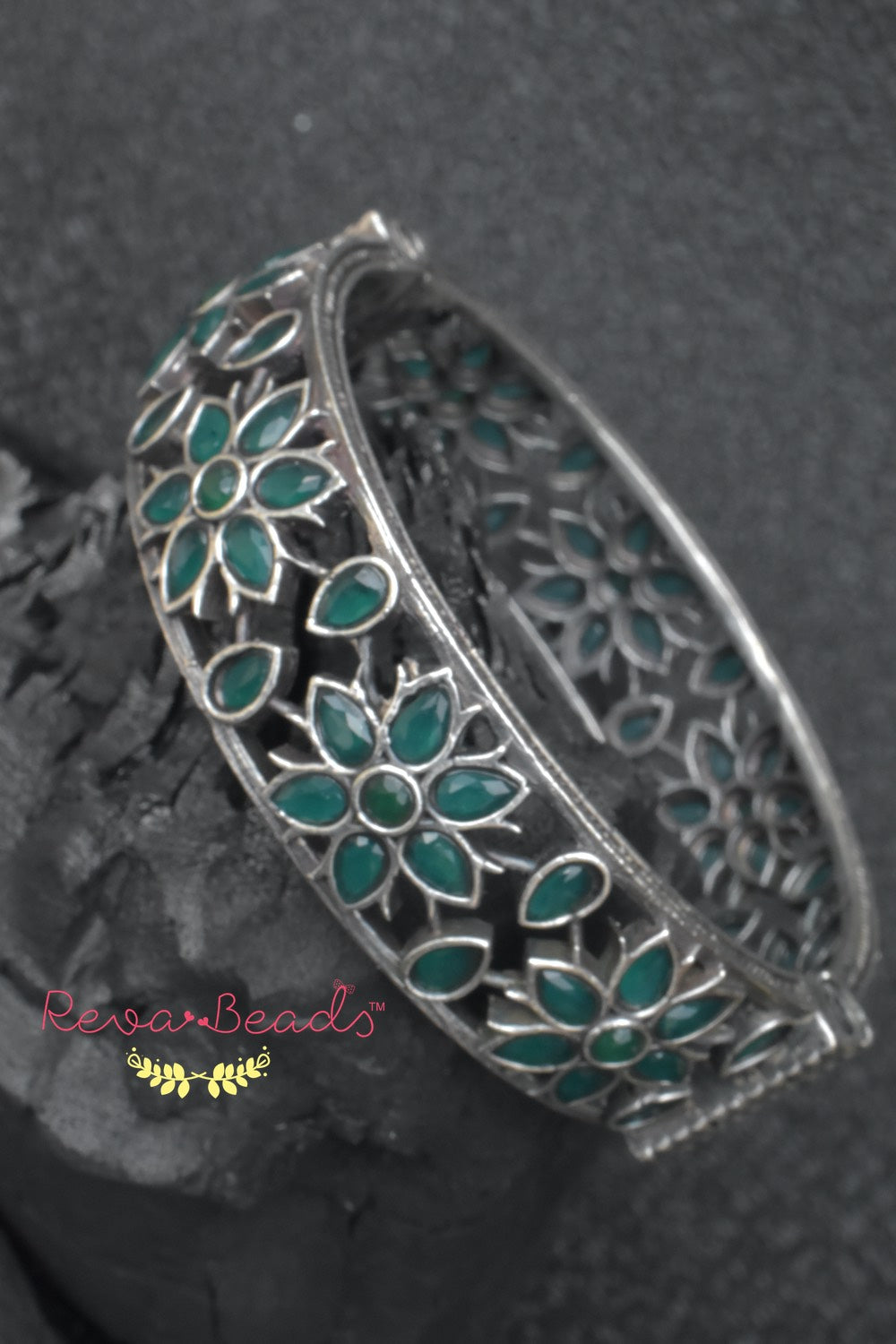 light weight bangle
