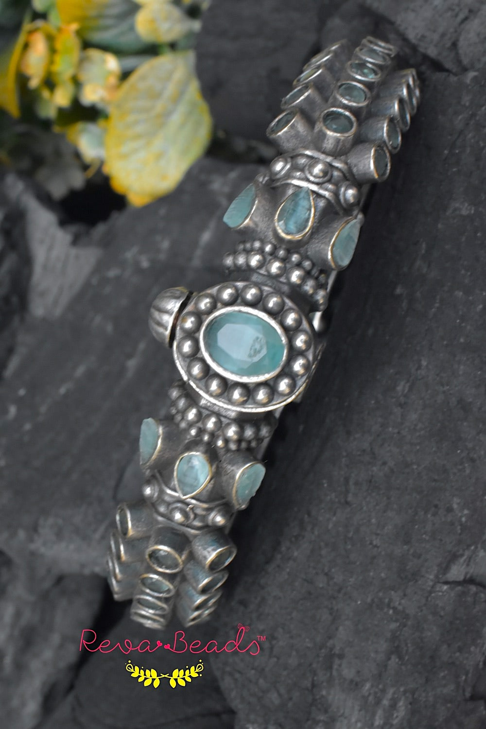 mint silver kada