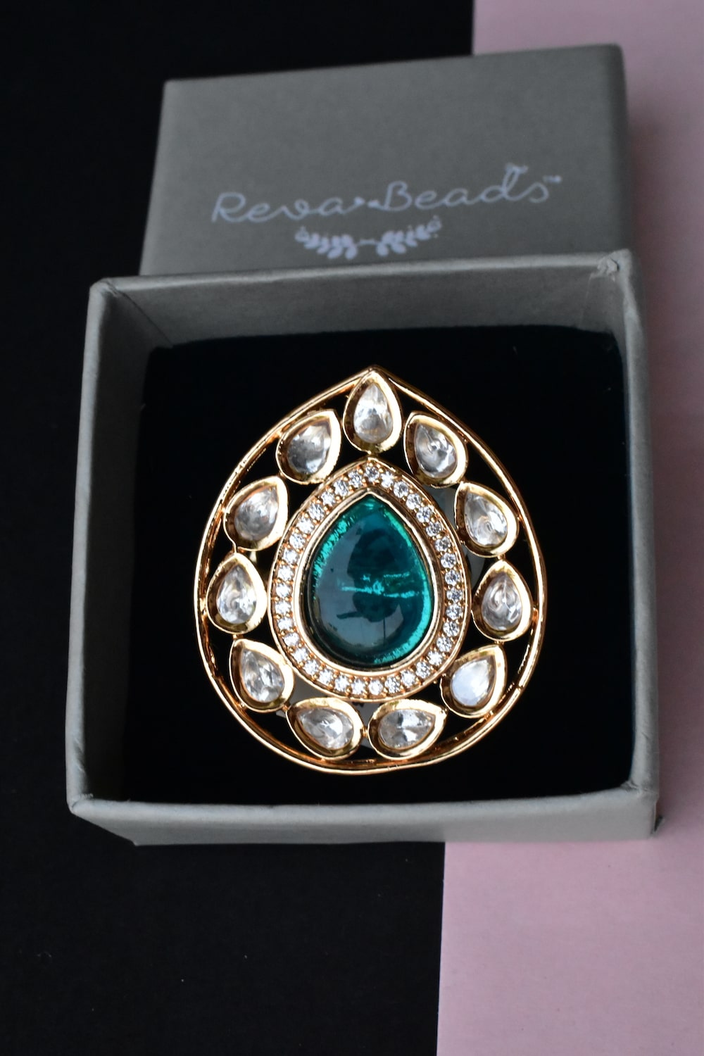 green kundan finger ring