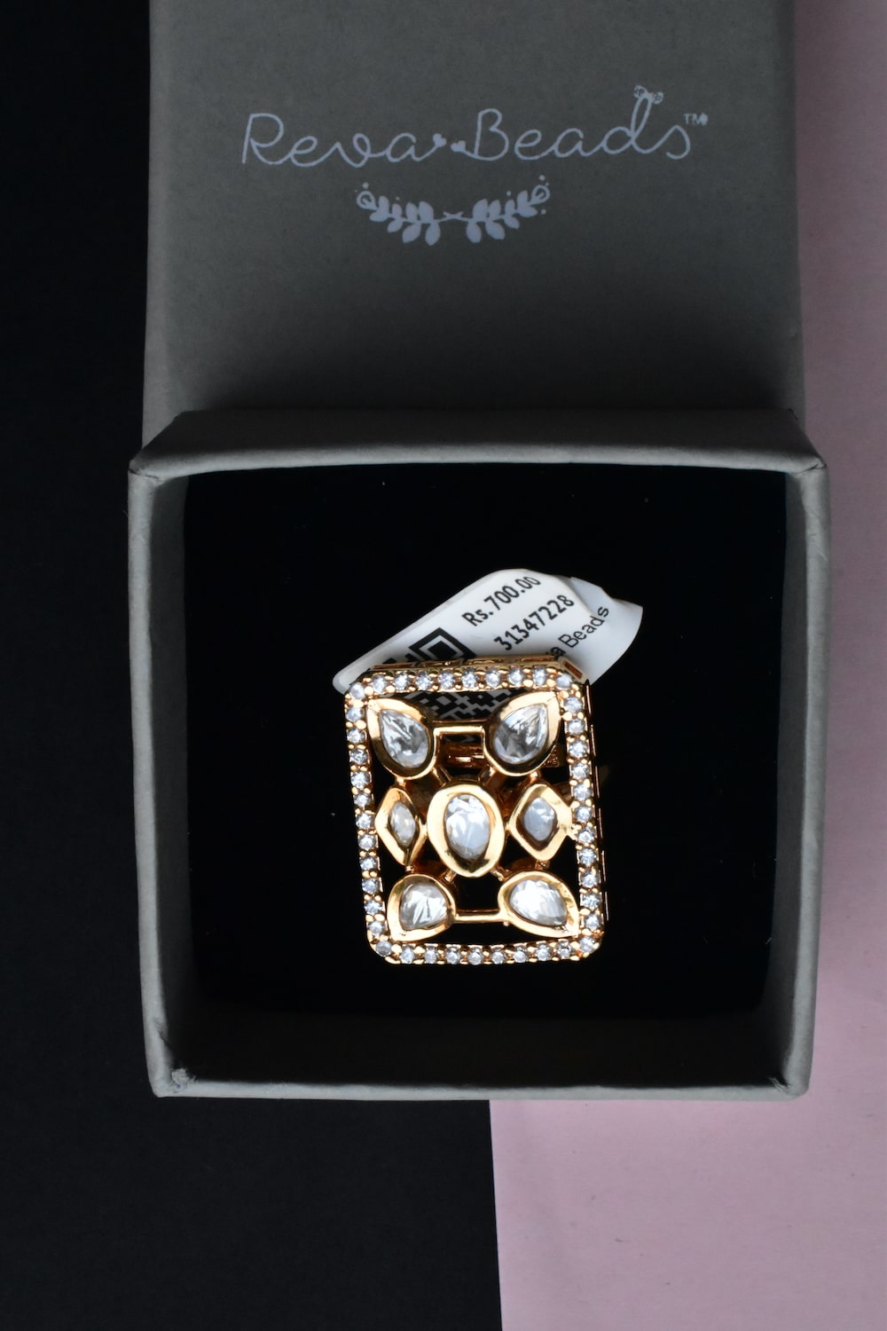white kundan finger ring